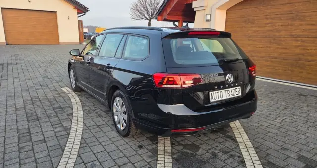 VOLKSWAGEN Passat 1.6 TDI SCR DSG Business