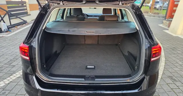 VOLKSWAGEN Passat 1.6 TDI SCR DSG Business