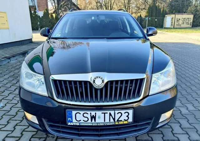 SKODA Octavia 