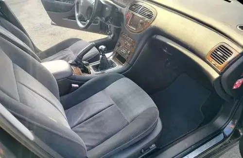 PEUGEOT 607 