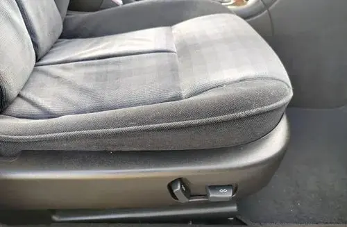 PEUGEOT 607 