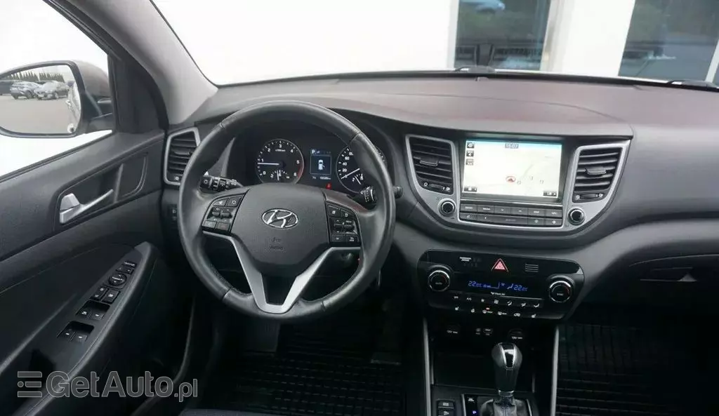 HYUNDAI Tucson 