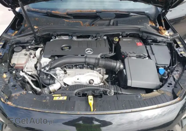 MERCEDES-BENZ GLA 250 4-Matic Progressive