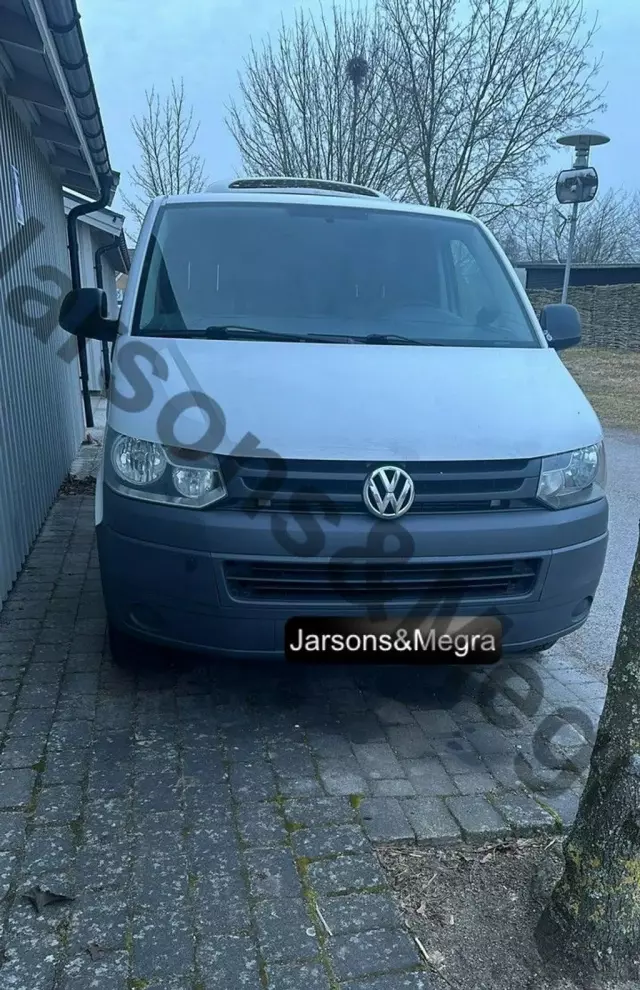 VOLKSWAGEN Transporter 