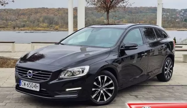 VOLVO V60 