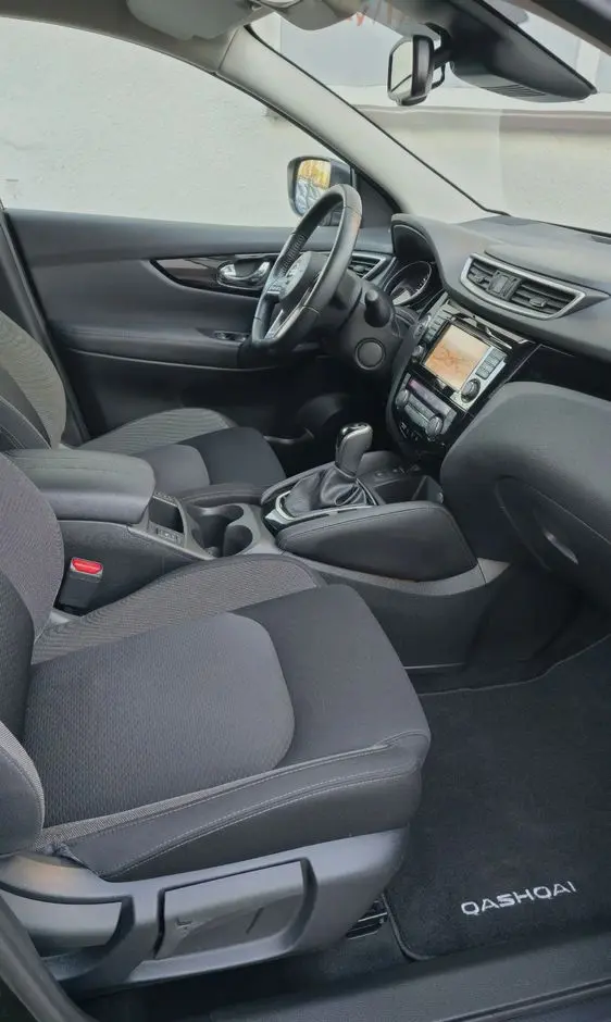 NISSAN Qashqai 1.3 DIG-T DCT N-CONNECTA