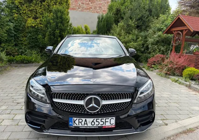 MERCEDES-BENZ Klasa C 180 9G-TRONIC AMG Line Plus