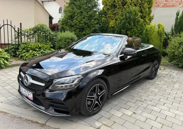 MERCEDES-BENZ Klasa C 180 9G-TRONIC AMG Line Plus