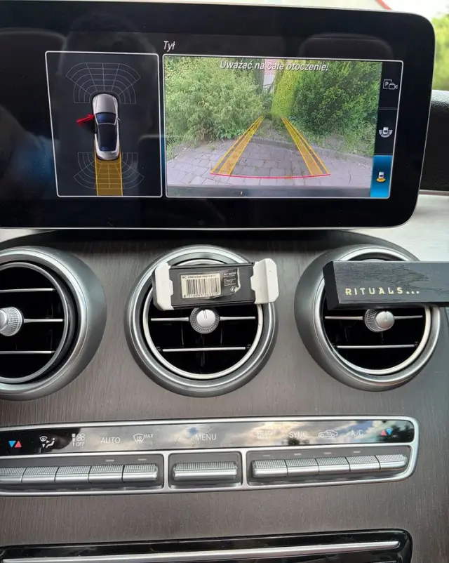MERCEDES-BENZ Klasa C 180 9G-TRONIC AMG Line Plus