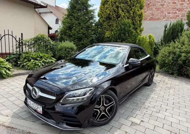 MERCEDES-BENZ Klasa C 180 9G-TRONIC AMG Line Plus