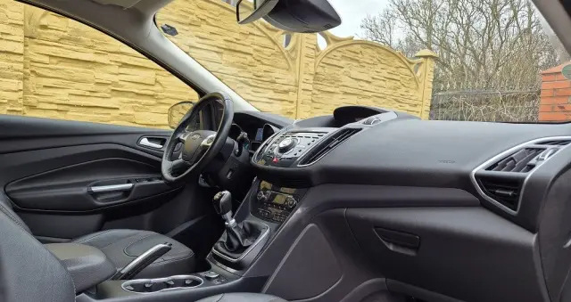 FORD Kuga 2.0 TDCi 4x4 Individual