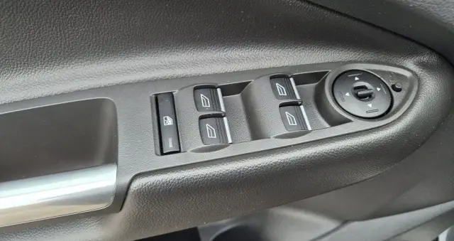 FORD Kuga 2.0 TDCi 4x4 Individual