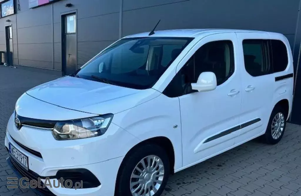 TOYOTA Proace 