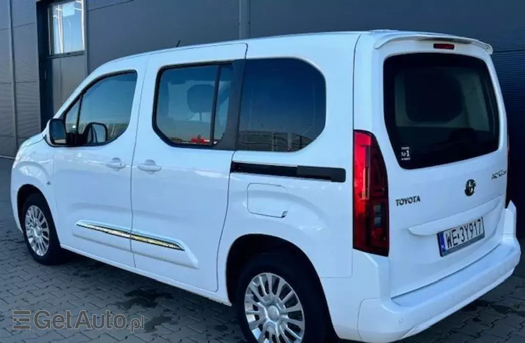 TOYOTA Proace 