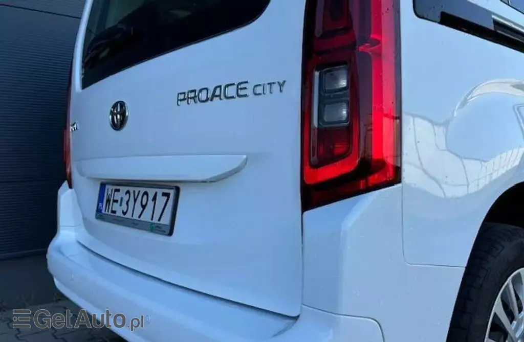 TOYOTA Proace 
