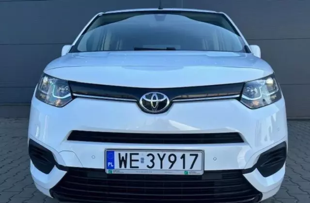 TOYOTA Proace 