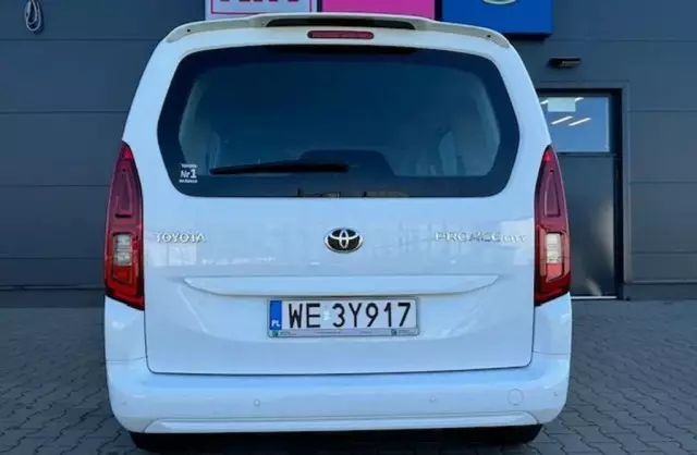 TOYOTA Proace 