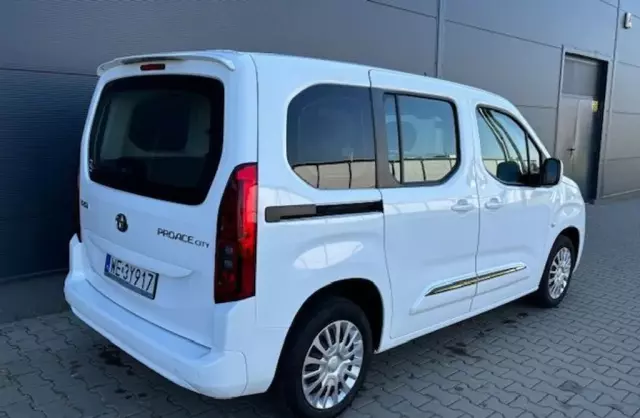 TOYOTA Proace 