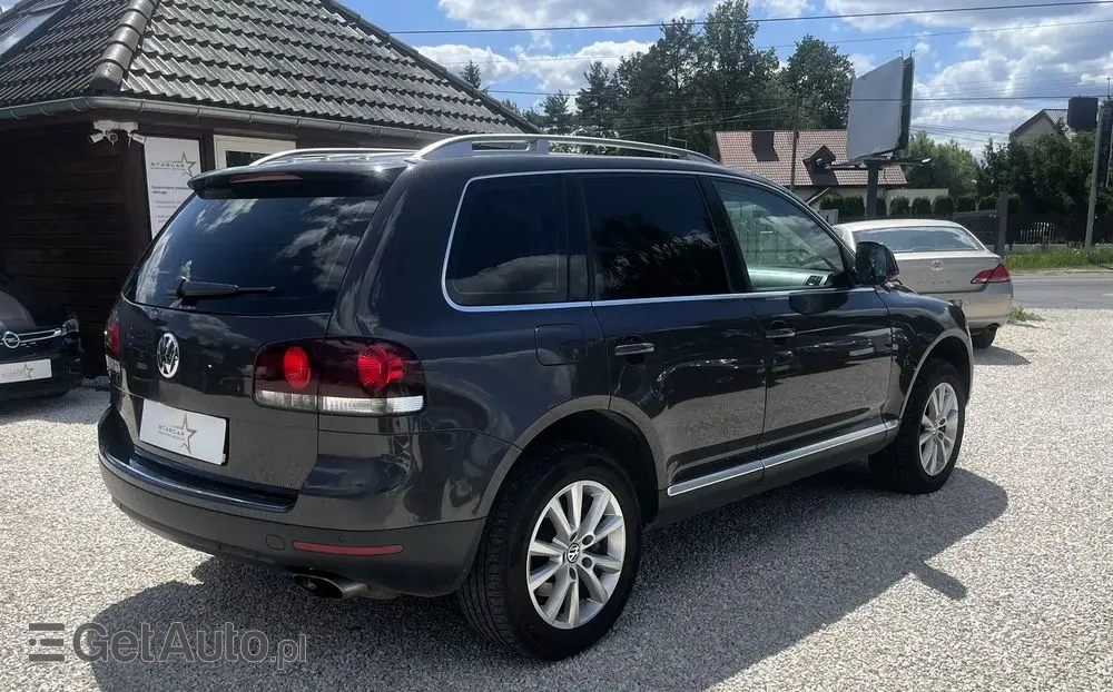 VOLKSWAGEN Touareg 4.2 V8 Automatik Individual