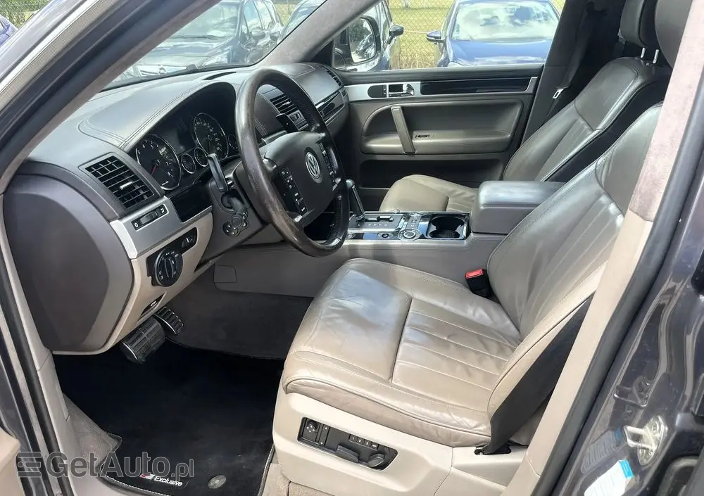 VOLKSWAGEN Touareg 4.2 V8 Automatik Individual