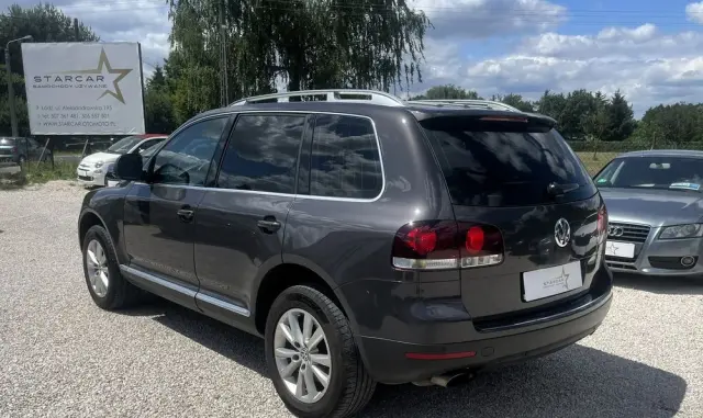 VOLKSWAGEN Touareg 4.2 V8 Automatik Individual