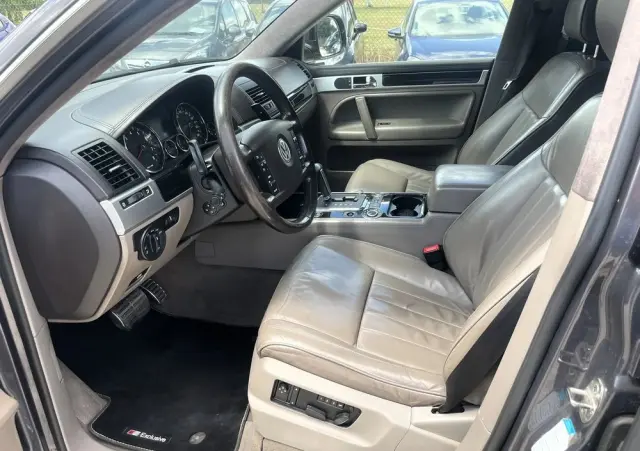 VOLKSWAGEN Touareg 4.2 V8 Automatik Individual