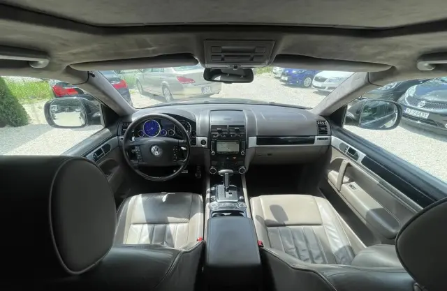 VOLKSWAGEN Touareg 4.2 V8 Automatik Individual