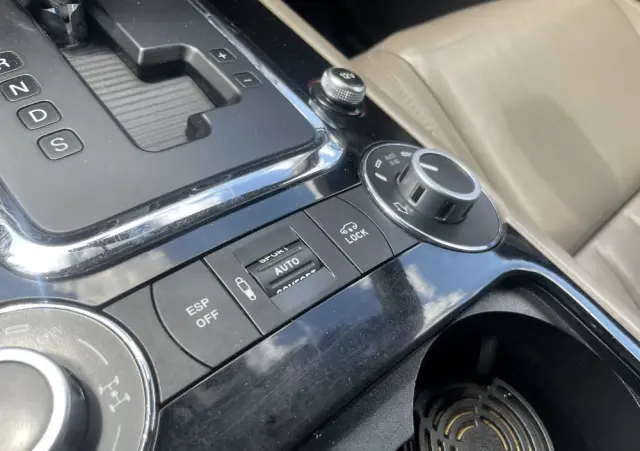 VOLKSWAGEN Touareg 4.2 V8 Automatik Individual