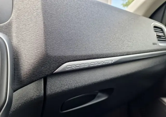 VOLVO V40 Cross Country D2 Geartronic Momentum