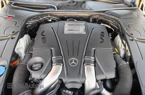 MERCEDES-BENZ S550 