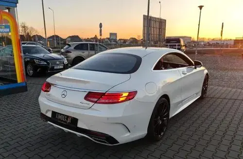 MERCEDES-BENZ S550 