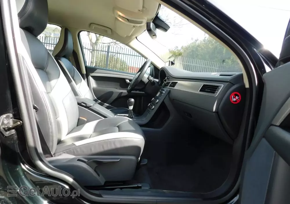 VOLVO V70 2.0 Momentum