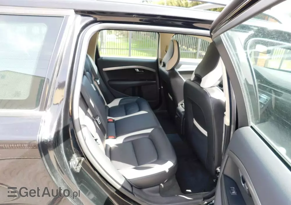 VOLVO V70 2.0 Momentum