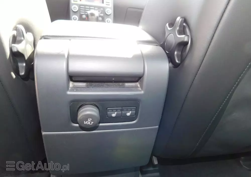 VOLVO V70 2.0 Momentum