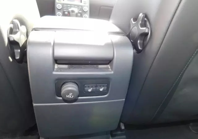 VOLVO V70 2.0 Momentum