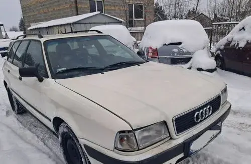 AUDI 80 