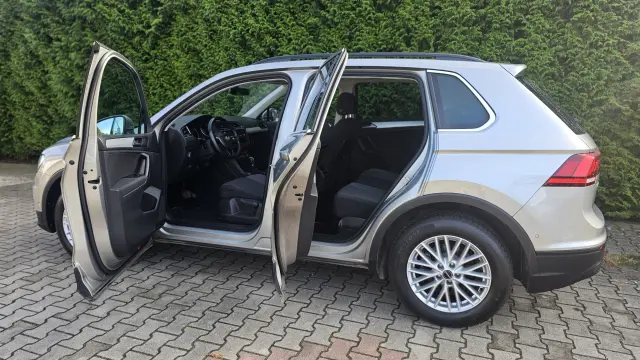 VOLKSWAGEN Tiguan Comfortline DSG