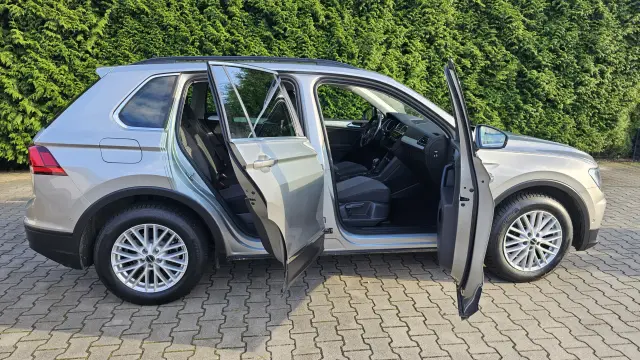 VOLKSWAGEN Tiguan Comfortline DSG