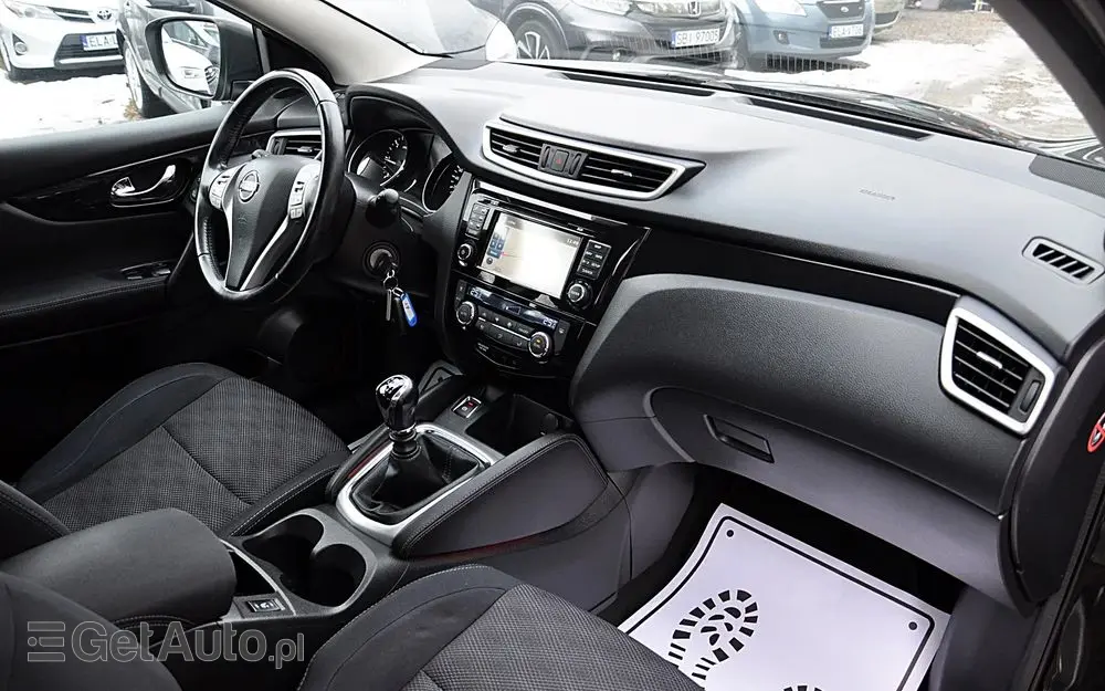 NISSAN Qashqai 1.6 DCi Black Edition EU6