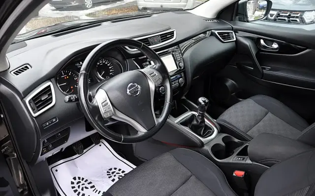 NISSAN Qashqai 1.6 DCi Black Edition EU6