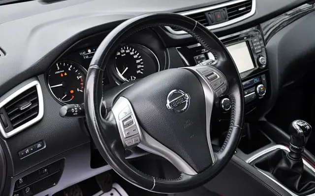 NISSAN Qashqai 1.6 DCi Black Edition EU6