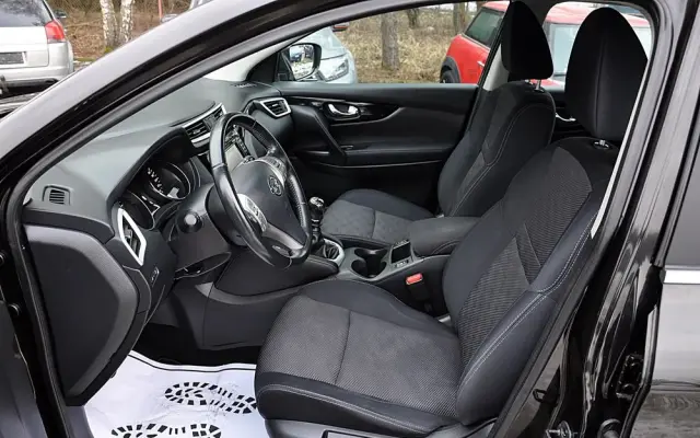 NISSAN Qashqai 1.6 DCi Black Edition EU6