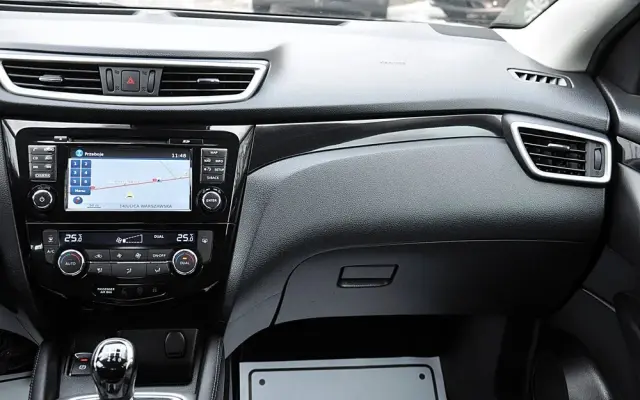 NISSAN Qashqai 1.6 DCi Black Edition EU6