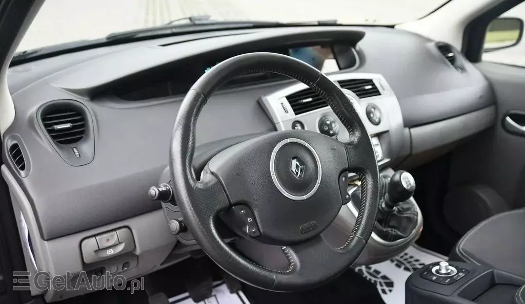 RENAULT Scenic 