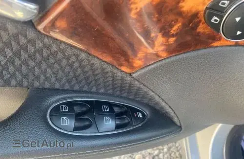 MERCEDES-BENZ Klasa E 