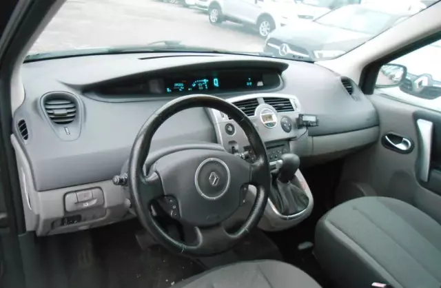 RENAULT Scenic 