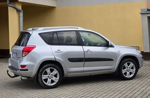 TOYOTA Rav 4 
