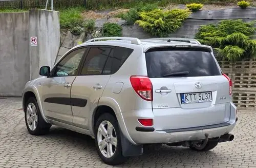 TOYOTA Rav 4 