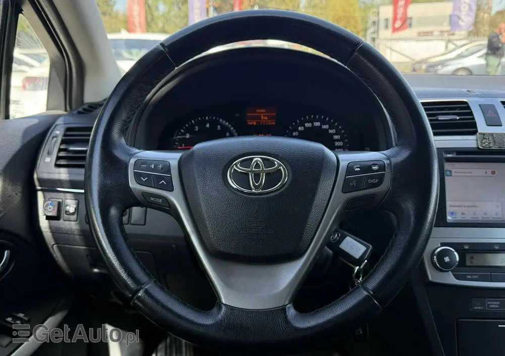 TOYOTA Avensis 1.8 Premium