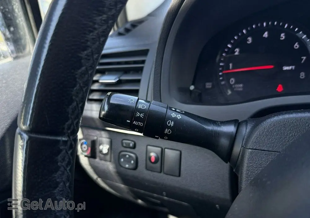 TOYOTA Avensis 1.8 Premium